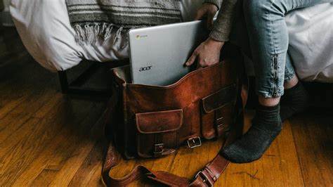 Beyond the Backpack: Working Remotely While Traveling Like a Pro